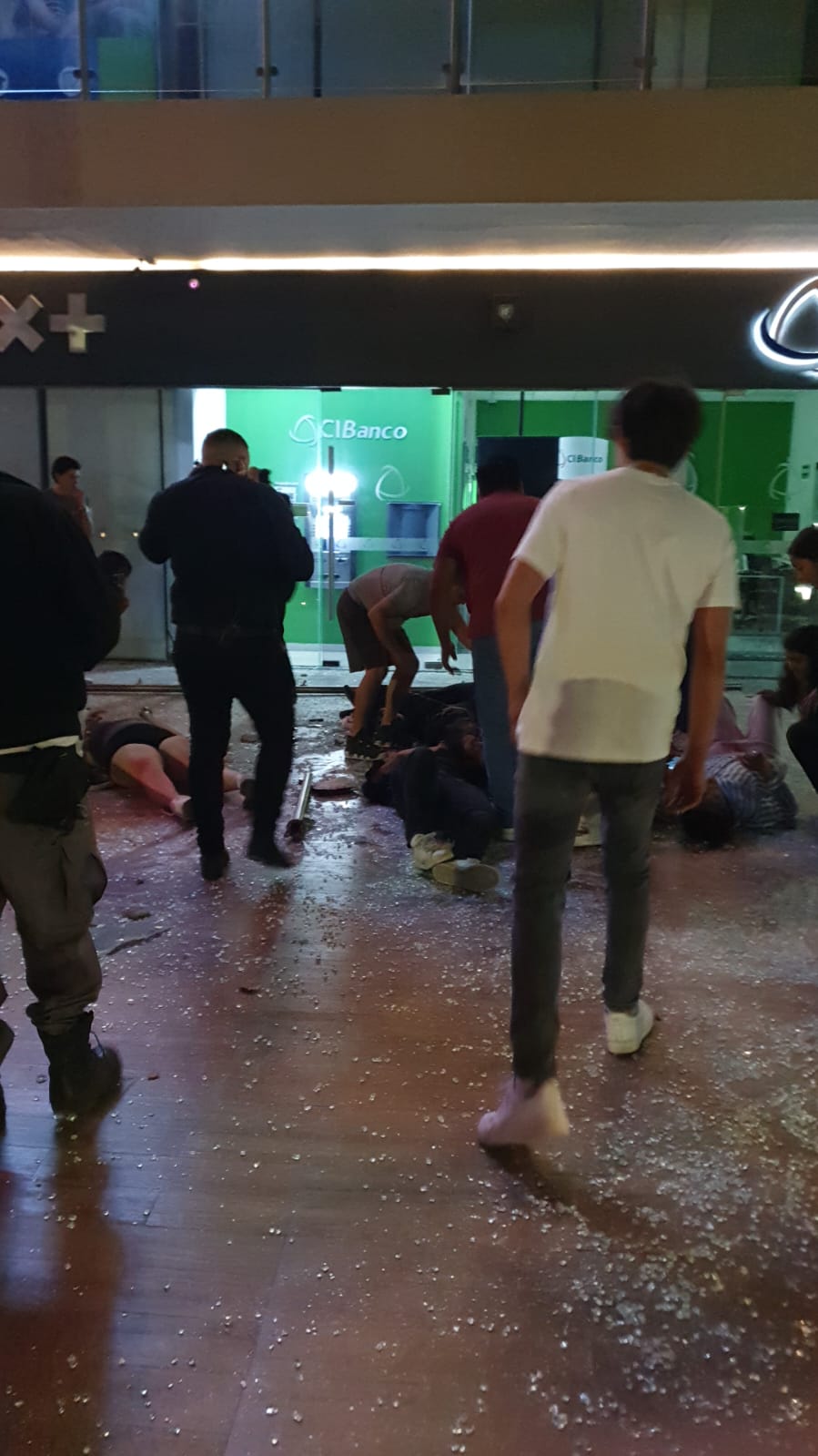 2 personas sin vida y 15 heridos dejan trágico accidente en discoteca Rich