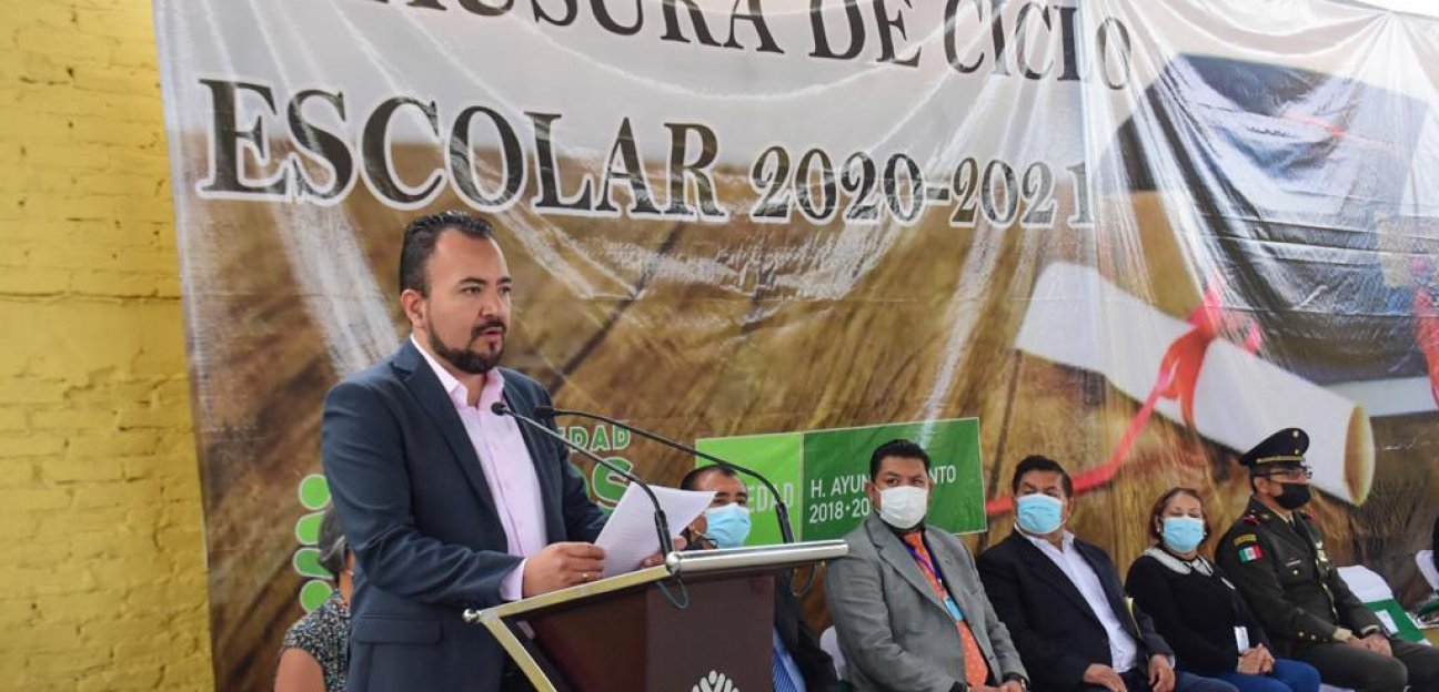 El alcalde de Soledad, Gerardo Zapata Rosales, encabezó la ceremonia de clausura del ciclo escolar 2020-2021