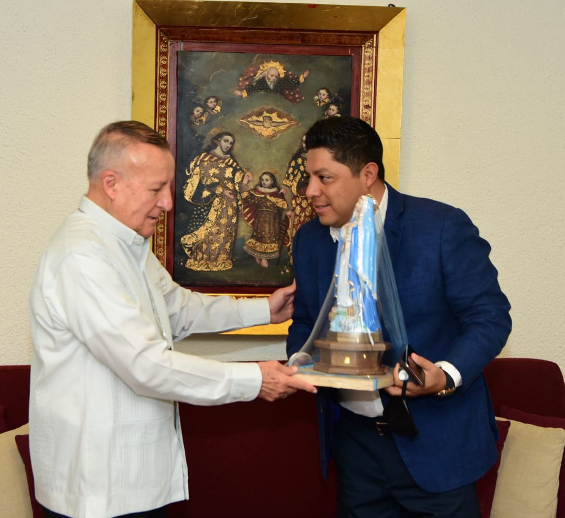 Ricardo Gallardo Cardona y Jesús Carlos Cabrero Romero se reunieron esta mañana y dialogaron sobre los temas más importantes para el Estado.