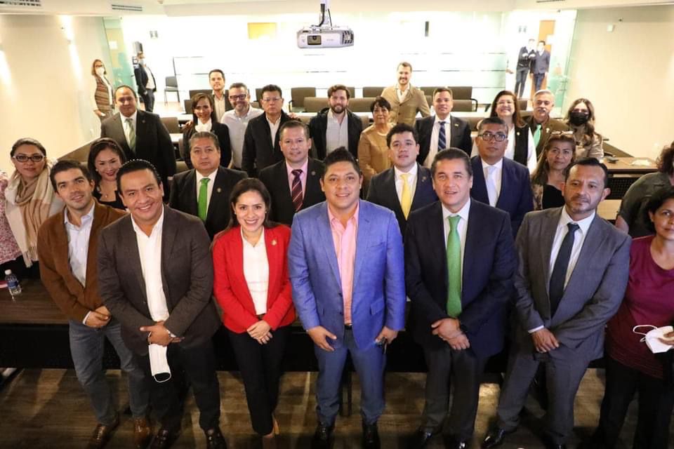 Acordaron respaldo para que SLP acceda a un aumento de casi 5 mil millones de presupuesto, que serán utilizados en obras prioritarias de infraestructura. 