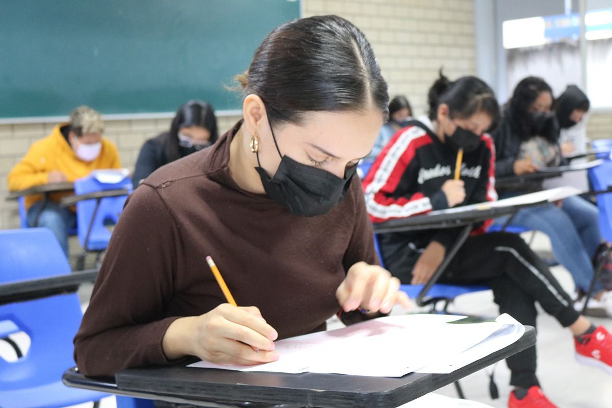 En la última semana, más de 373 mil alumnas y alumnos de los tres niveles educativos, asisten a clases presenciales, principalmente en educación básica.