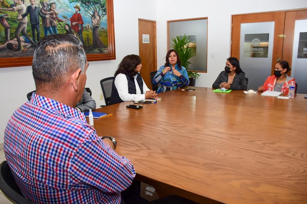 Alcaldesa Leonor Noyola sostuvo una reunión con un grupo de empresarias en donde se comprometió a continuar con el impulso de obras, acciones y proyectos