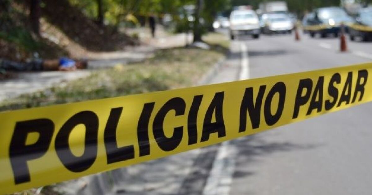 FGE abrió carpeta de investigación por el homicidio de un elemento de la Policía Municipal de la Capital en la colonia Simón Díaz.