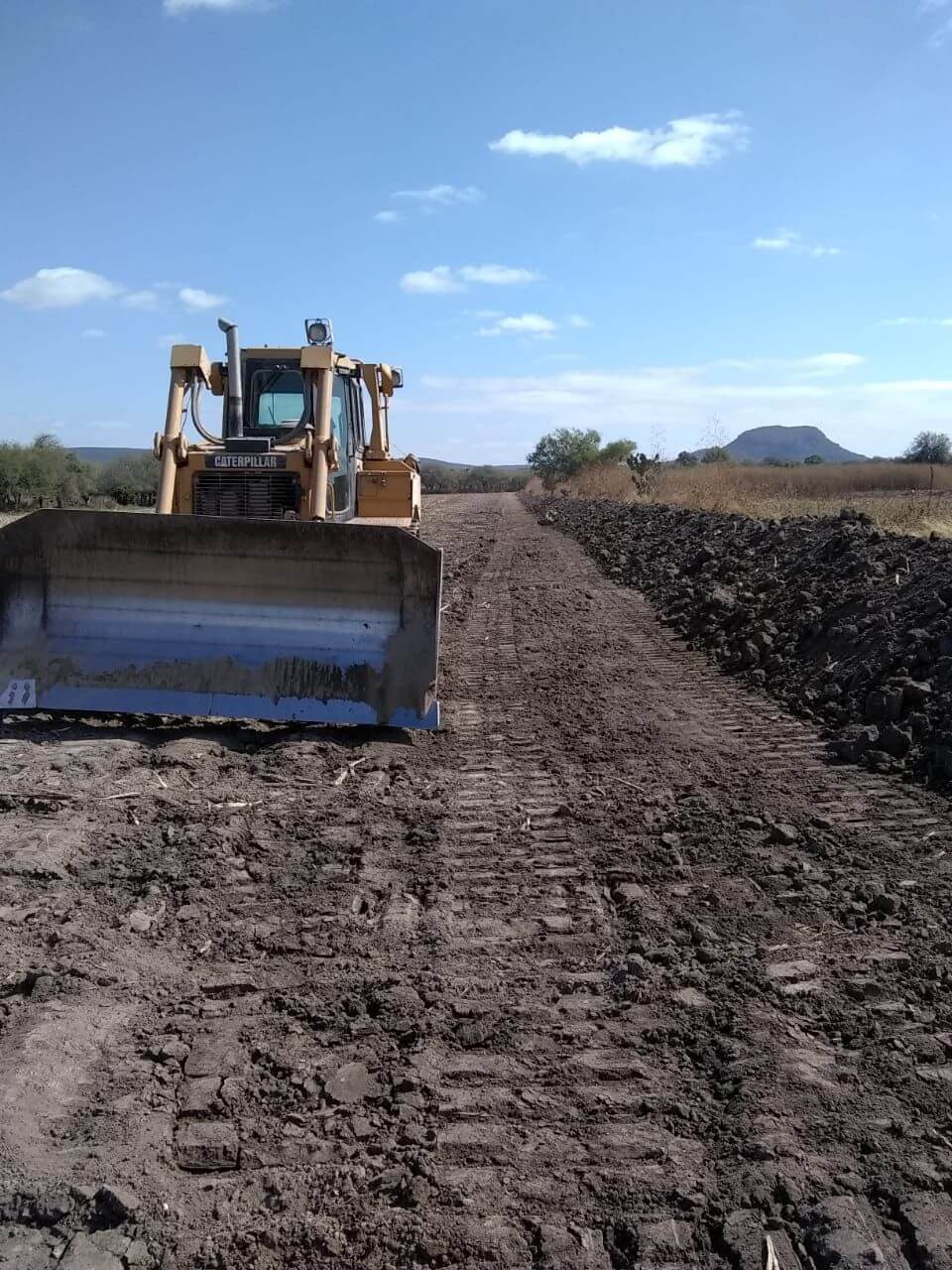 Derivado de acuerdos, Sedarh apoyará con maquinaria pesada y personal capacitado a los productores del municipio de Cerritos