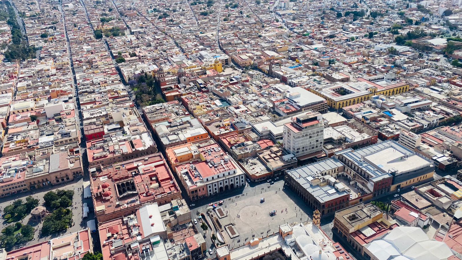 CON SOBREVUELOS EN LA CIUDAD Y SU ZONA METROPOLITANA, POLICÍA ESTATAL COMBATE LA INCIDENCIA DELICTIVA