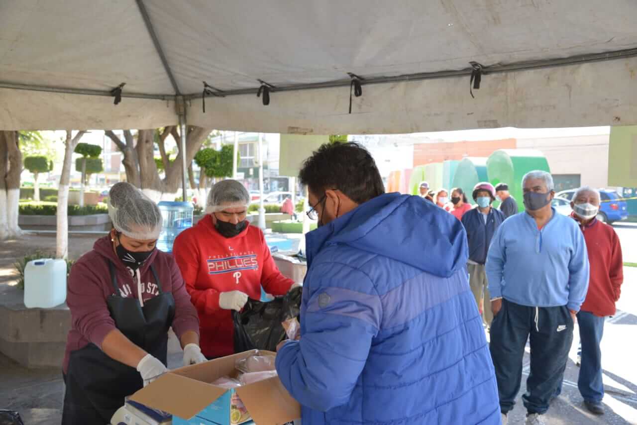 Cardona Reyna informó que este próximo jueves y viernes se abrirán los módulos de venta de pescados y mariscos a bajo costo