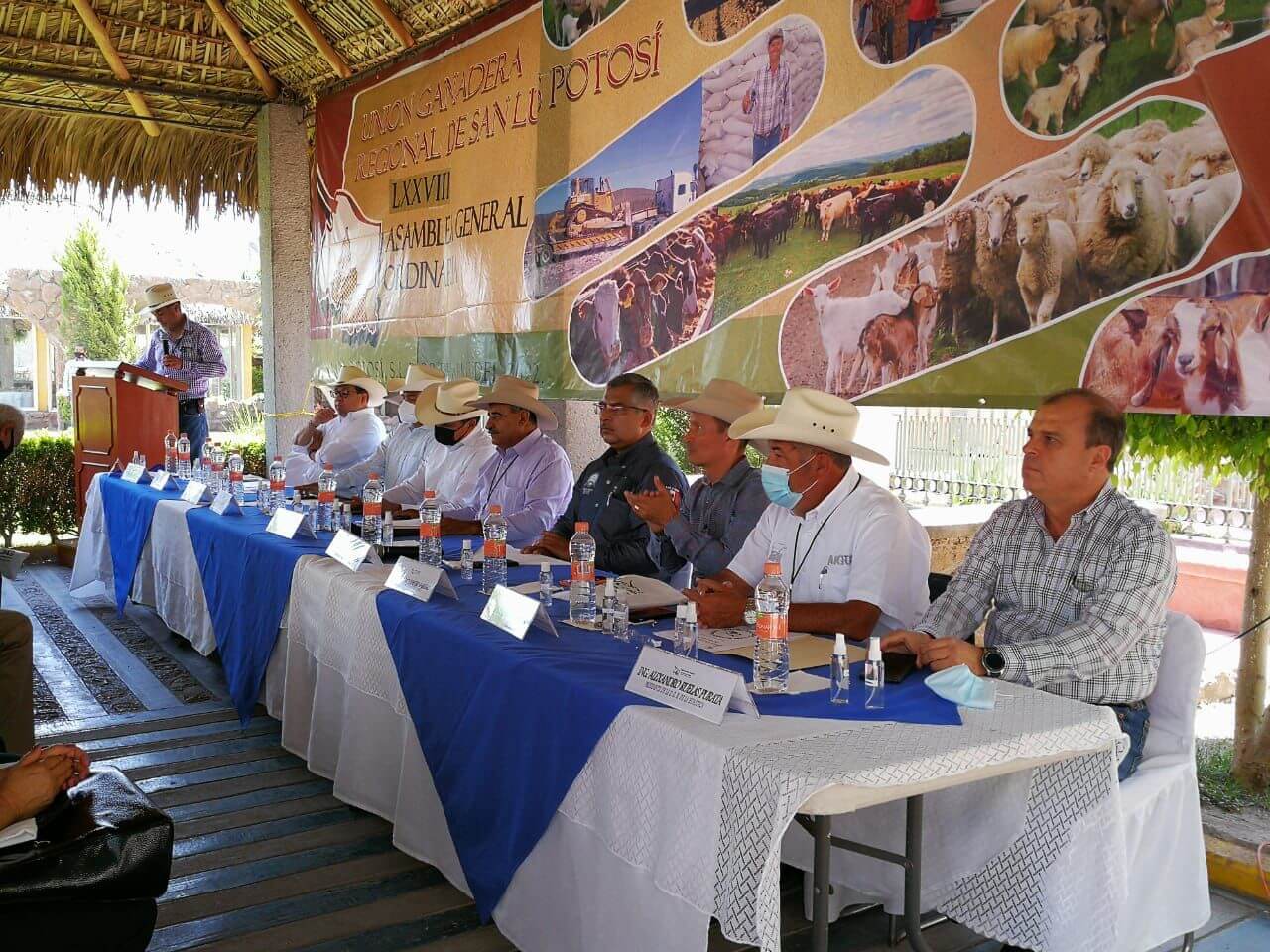 Presentó planes de trabajo para erradicar problemas y enfermedades zoonóticas como la tuberculosis bovina y la brucelosis