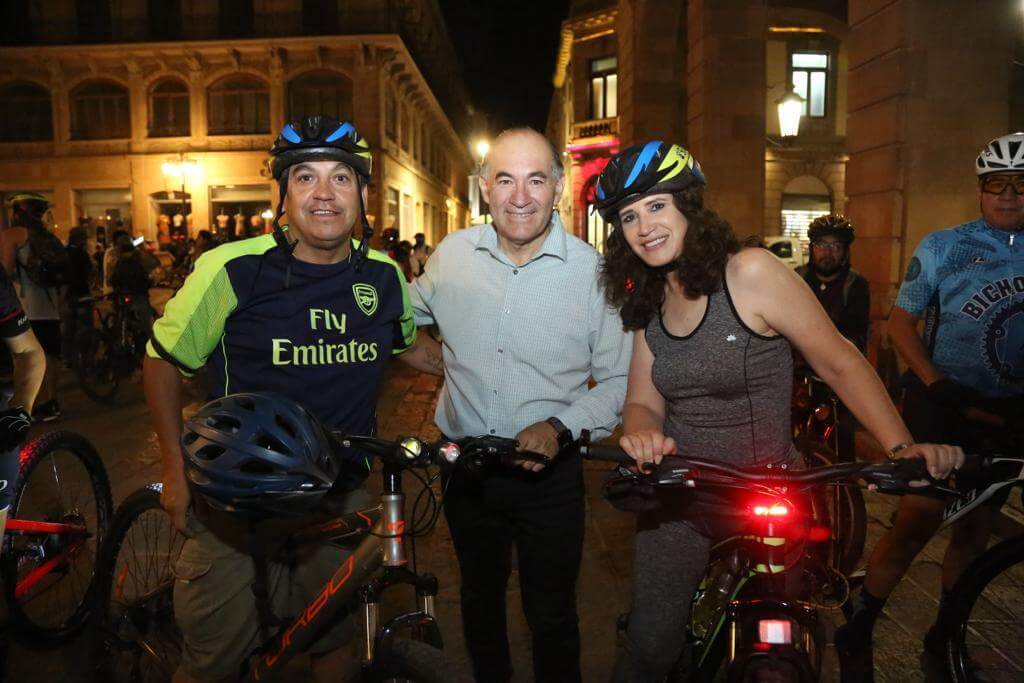 Capital celebró la noche de este miércoles una Rodada Nocturna Municipal, en la que participaron más de mil potosinos.