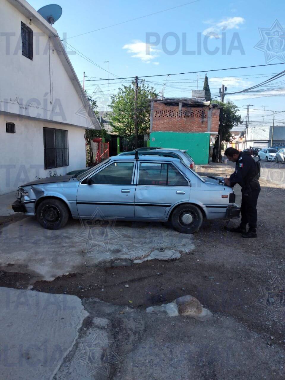 Agentes de la Policía Estatal lograron el aseguramiento de tres vehículos que contaban con reporte de robo.