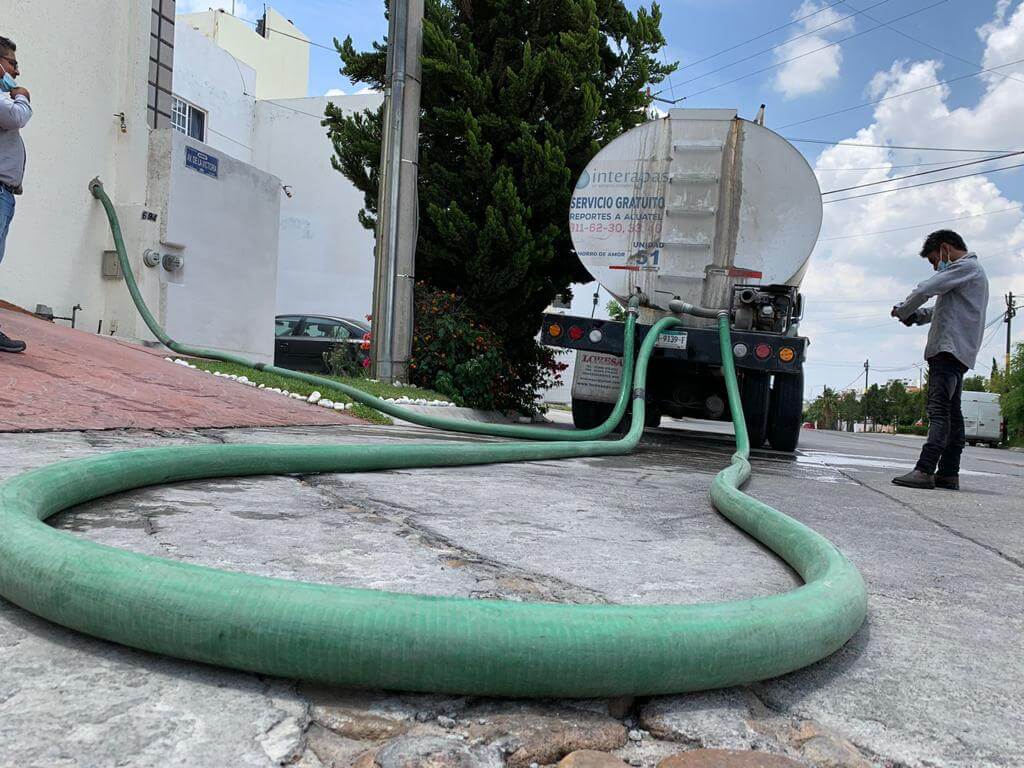 La Dirección de Desarrollo Social de Ayuntamiento de SLP e Interapas continuarán con las rutas de apoyo con camión cisterna.