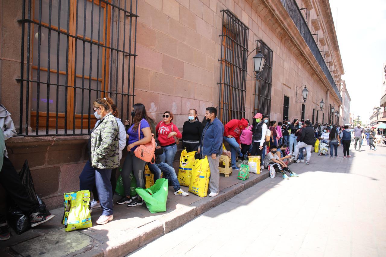 El Gobernador de San Luis Potosí, Ricardo Gallardo Cardona, anunció que se logrará superar las 20 toneladas de croquetas para perritos.