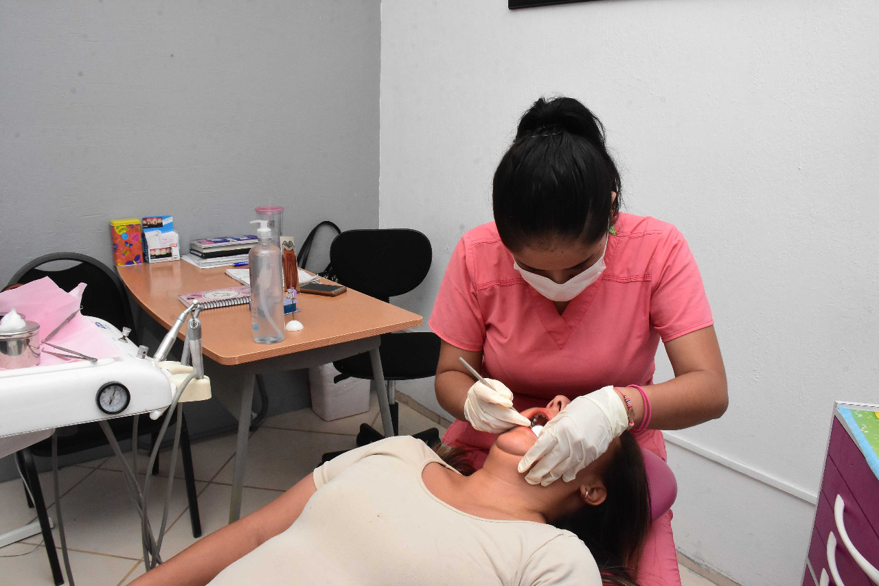 Sistema Municipal DIF  de Soledad de Graciano Sánchez, continúa brindando atención médica dental a bajo costo