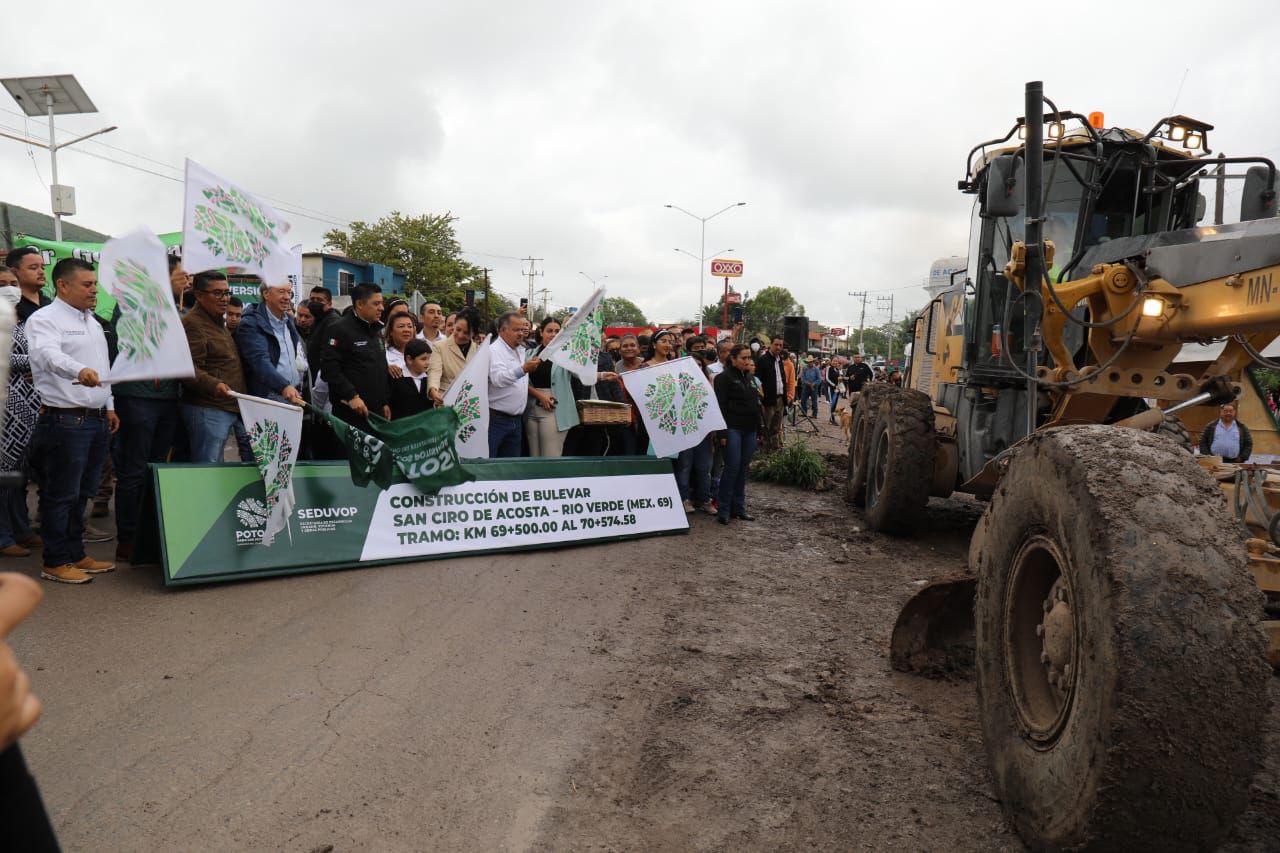 Gallardo Cardona se comprometió para el próximo año a realizar las gestiones necesarias para ampliar a cuatro carriles entre estos dos municipios