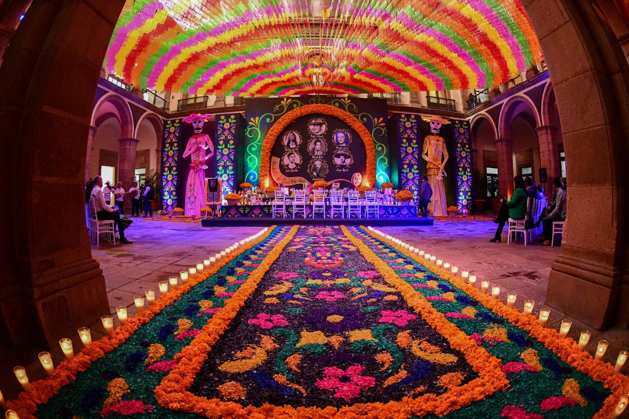 INAUGURA GOBERNADOR RICARDO GALLARDO MONUMENTAL ALTAR DE MUERTOS EN PALACIO DE GOBIERNO