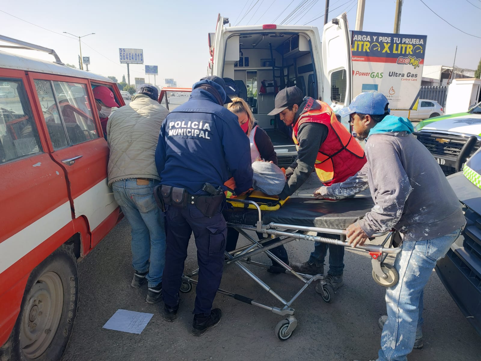 El aprehendido se subió al camellón que se encuentra en Periférico Oriente y Carretera Rioverde, dónde arrolló a una persona e intentó escapar.