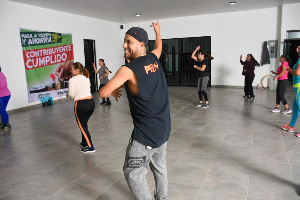 Se invita a las y los soledenses a las clases de zumba que se ofrecen en el parque multifuncional Real del Bosque