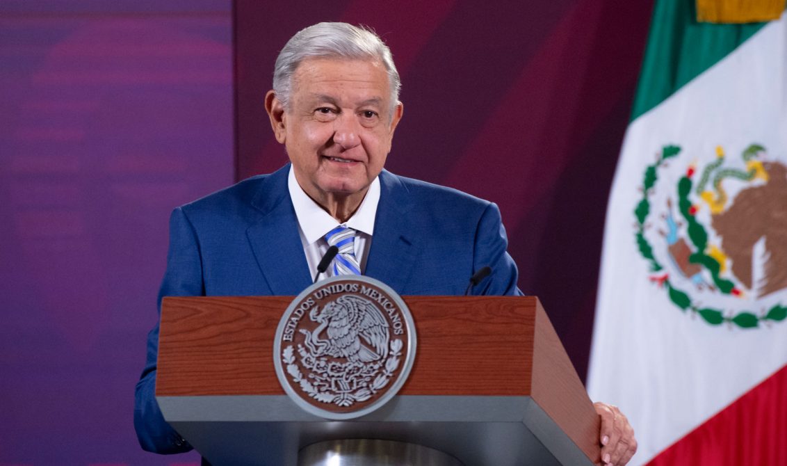 AMLO podría demandar por daño moral al abogado de García Luna