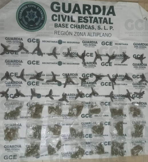 Agentes de la GCE aseguraron varias dosis de droga y artefactos metálicos conocidos como “poncha llantas”