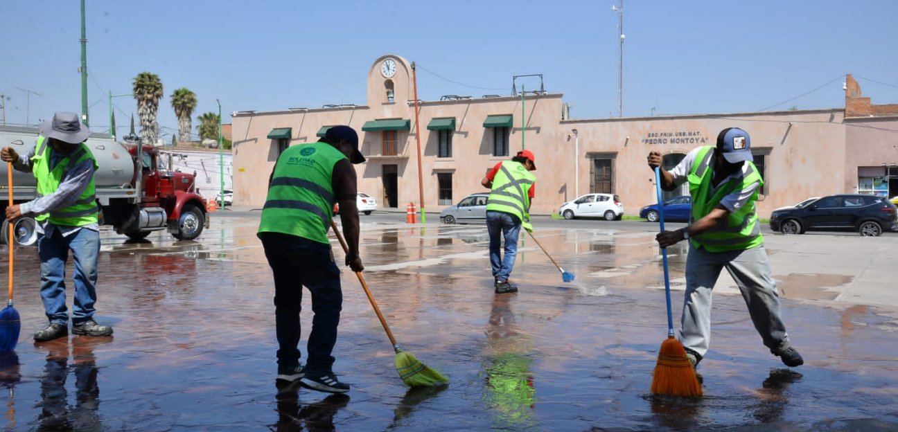 El área de Respuesta Ciudadana y Área Operativa realizó labores de desazolve de alcantarillas y pozos de visita