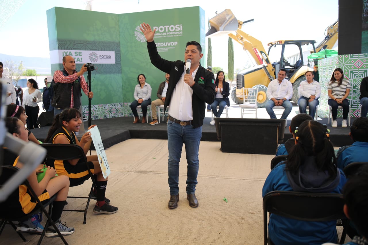 ANUNCIA RICARDO GALLARDO CONSTRUCCIÓN DE RELLENO SANITARIO EN CHARCAS 