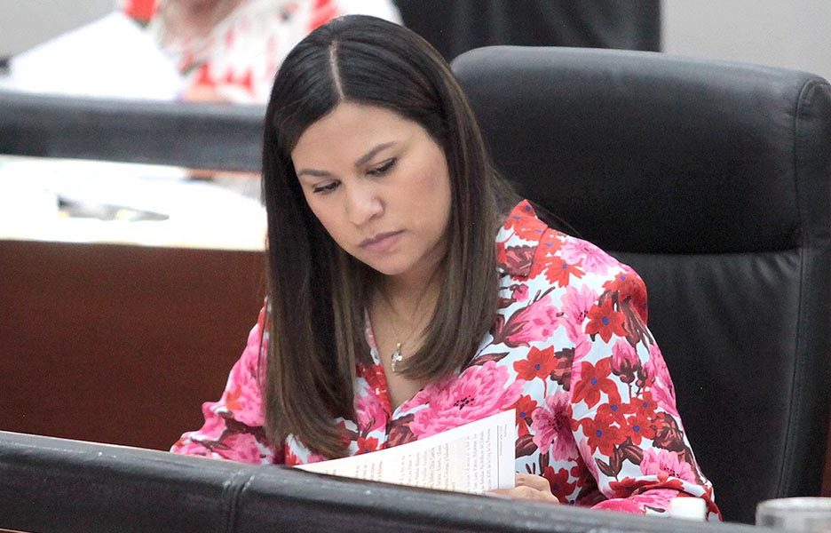 Cinthia Segovia Colunga, esta mañana informó que el director jurídico Luis Fernando González Macías, será removido de su cargo