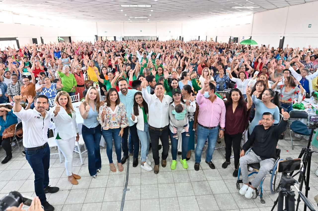 MADRES DEL ALTIPLANO SON NUESTRA PRIORIDAD: RICARDO GALLARDO