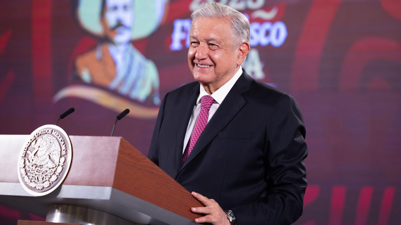 AMLO envía carta a SCJN y cuestiona sueldos elevados de ministros