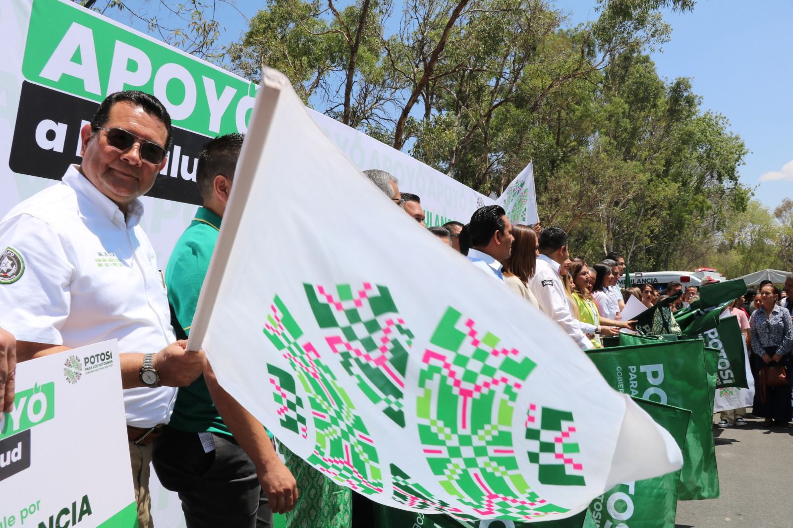 Estás modernas ambulancias entregadas hoy a los Municipios coordinaran trabajos con la GCE División Caminos.