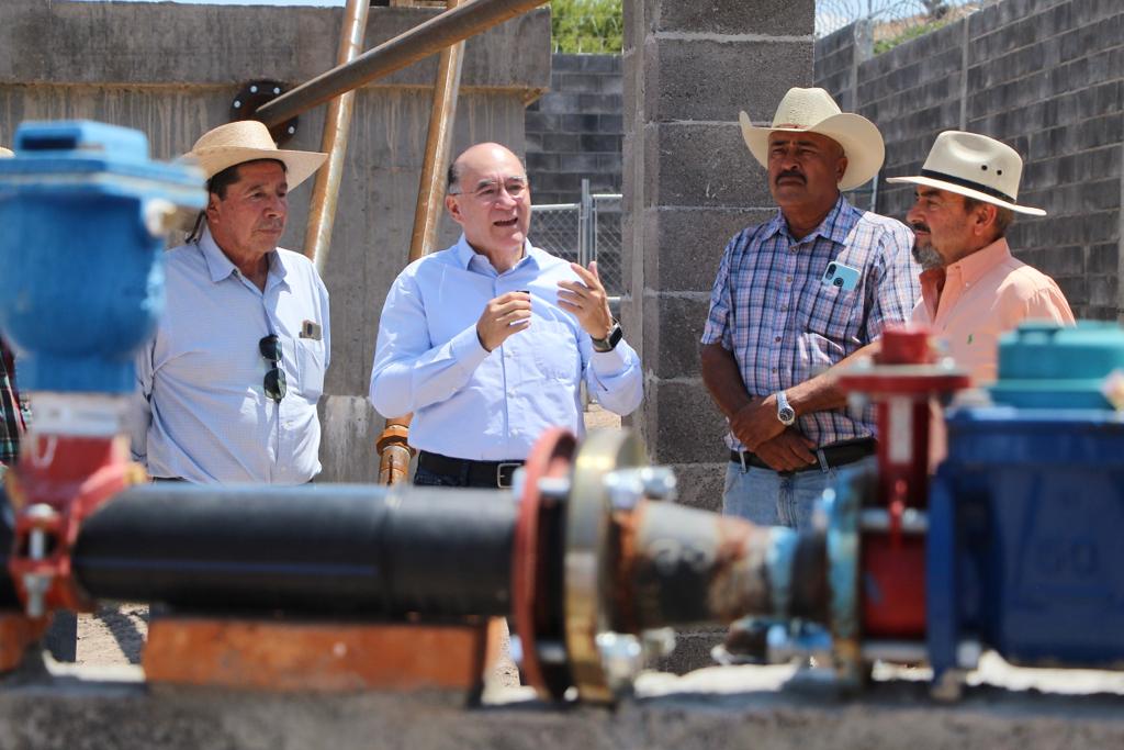 Pusieron a disposición del Alcalde Enrique Galindo un pozo y un tanque de almacenamiento que abastecerá a 50 pipas diariamente.