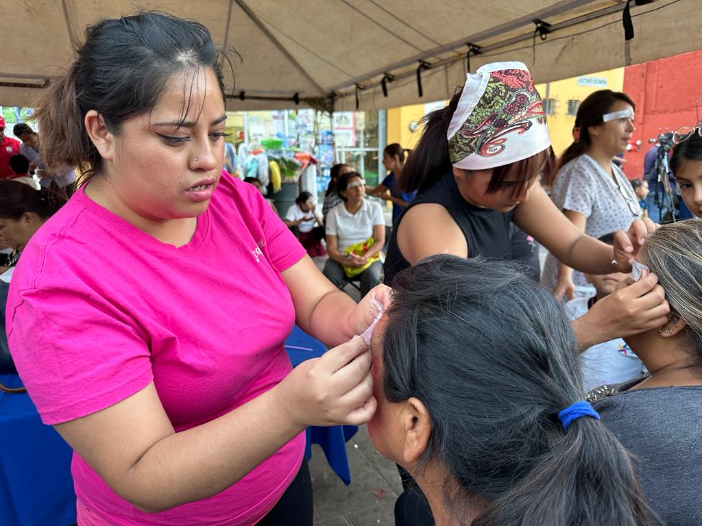 Demuestran las habilidades adquiridas durante los cursos y talleres en el Centro de Desarrollo Comunitario San Juan de Guadalupe.