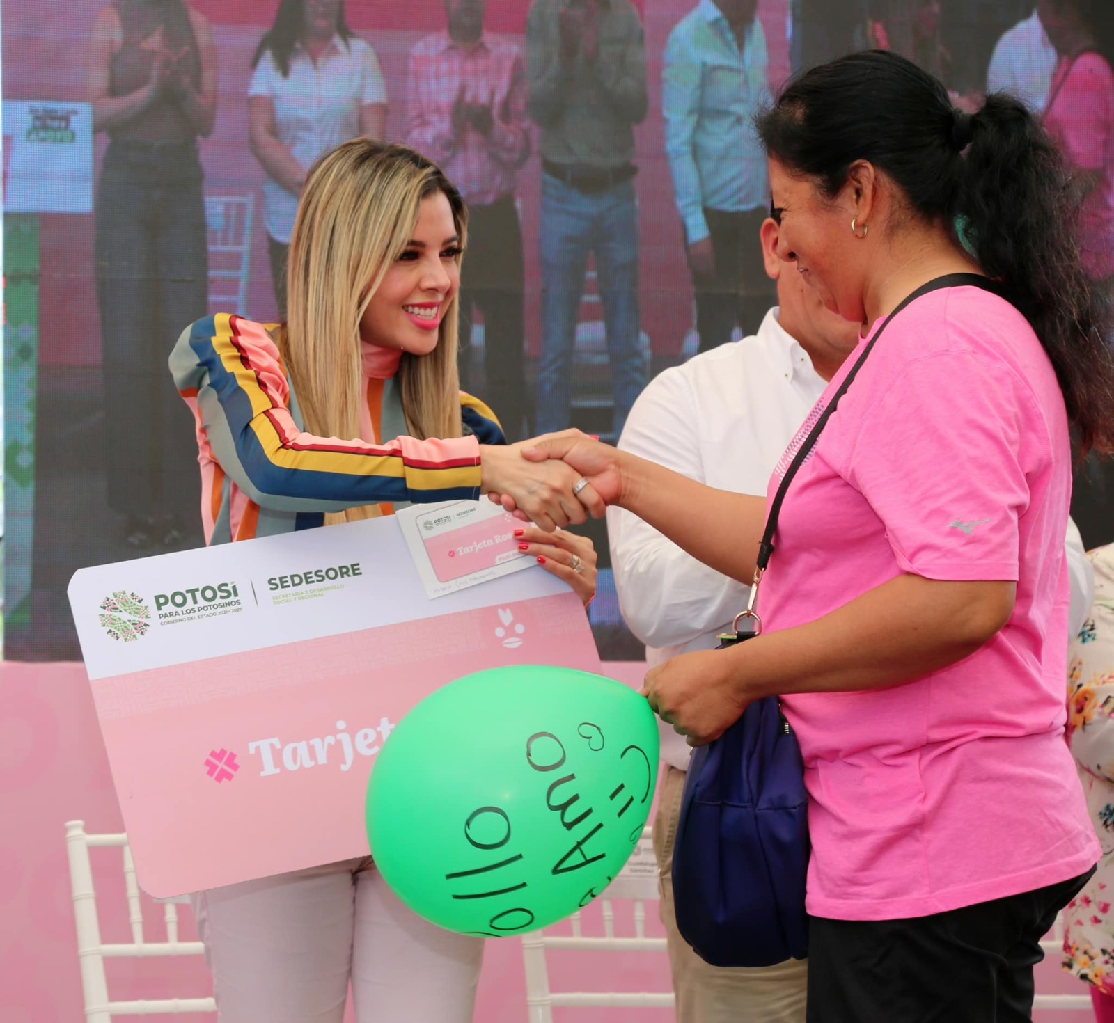 La dependencia respalda el programa Clínica Rosa que ofrece el Gobernador Ricardo Gallardo a las mujeres potosinas