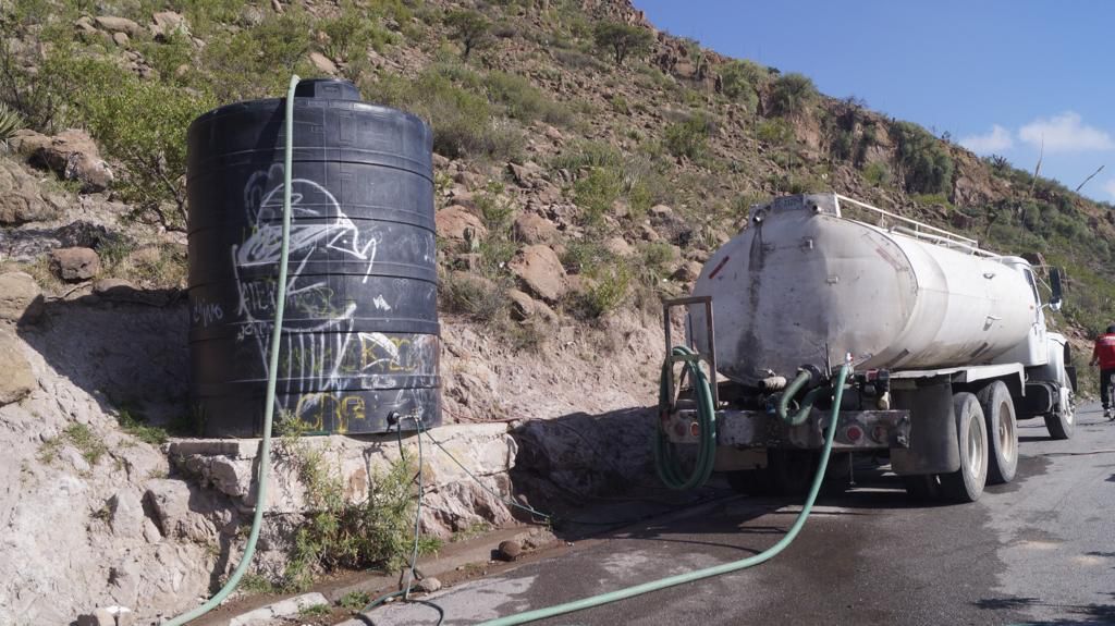 También se llevó líquido a hogares que se atienden de manera permanente al no contar con conexión a la red de Interapas.