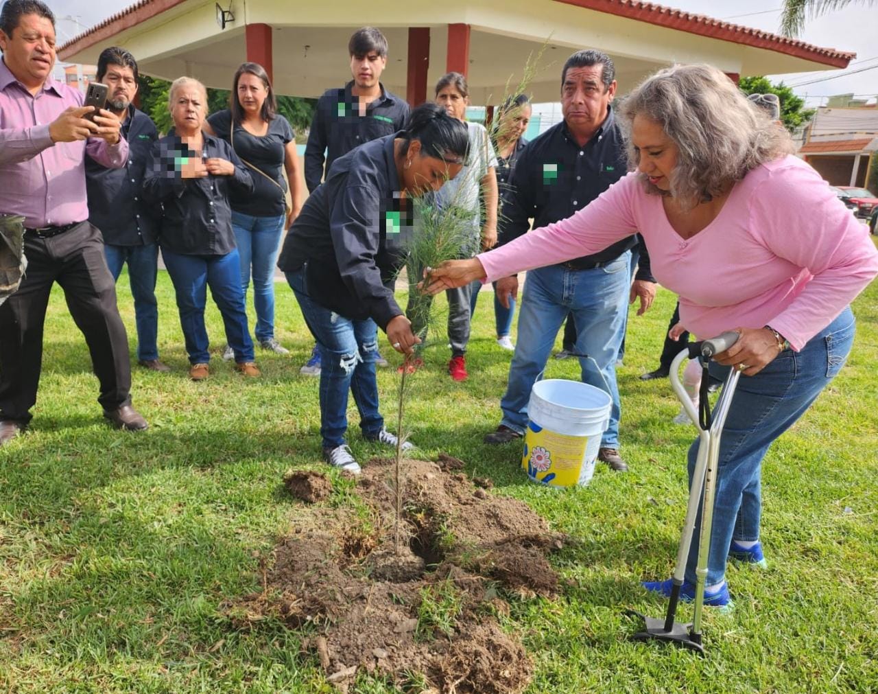 La edil soledense dirigió, labores de rehabilitación de luminarias, barrido y limpieza general, pintura, poda y reforestación.