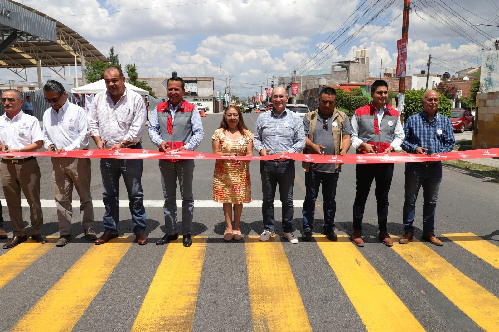 Enrique Galindo entrega a la ciudadanía rehabilitación de la calle Frank Zarat