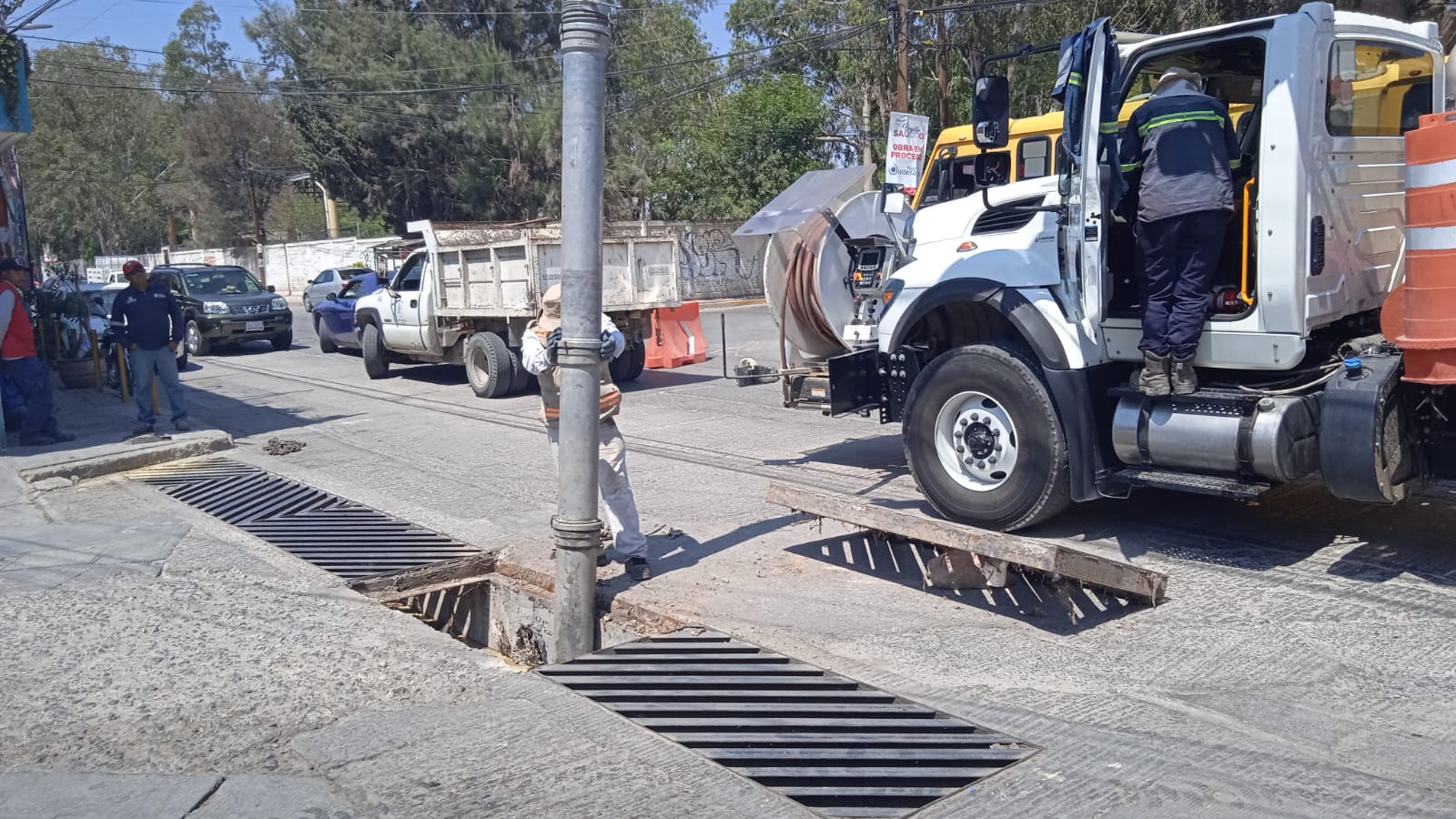 Firme coordinación entre direcciones de Gobierno de la Capital para avanzar en la limpieza y desazolve preventivo en SLP