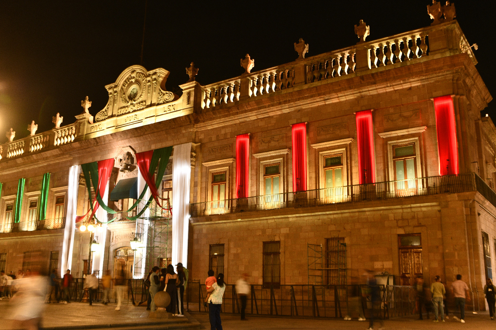 Desde el pasado primero de septiembre, el Palacio de Gobierno luce con los símbolos más representativos de México