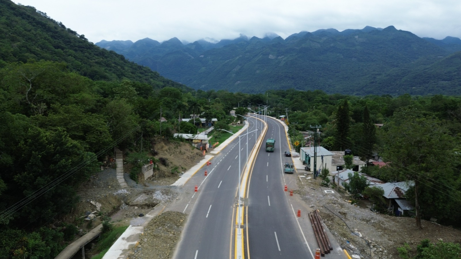 SICT en SLP informa que realizará cortes viales a la circulación en los próximos días, en la carretera México 085 Portezuelo-Ciudad Valles.