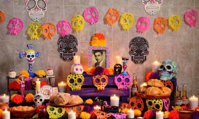 Conoce el significado de los elementos de la Ofrenda del Día de Muertos