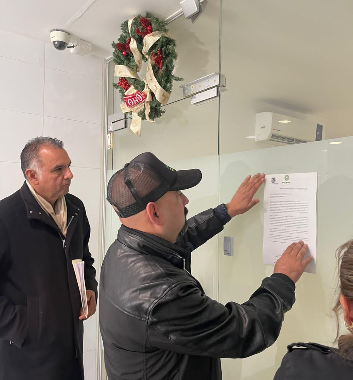 A partir de este martes, queda prohibido el cobro de estacionamiento dentro de las plazas comerciales en todo el estado.