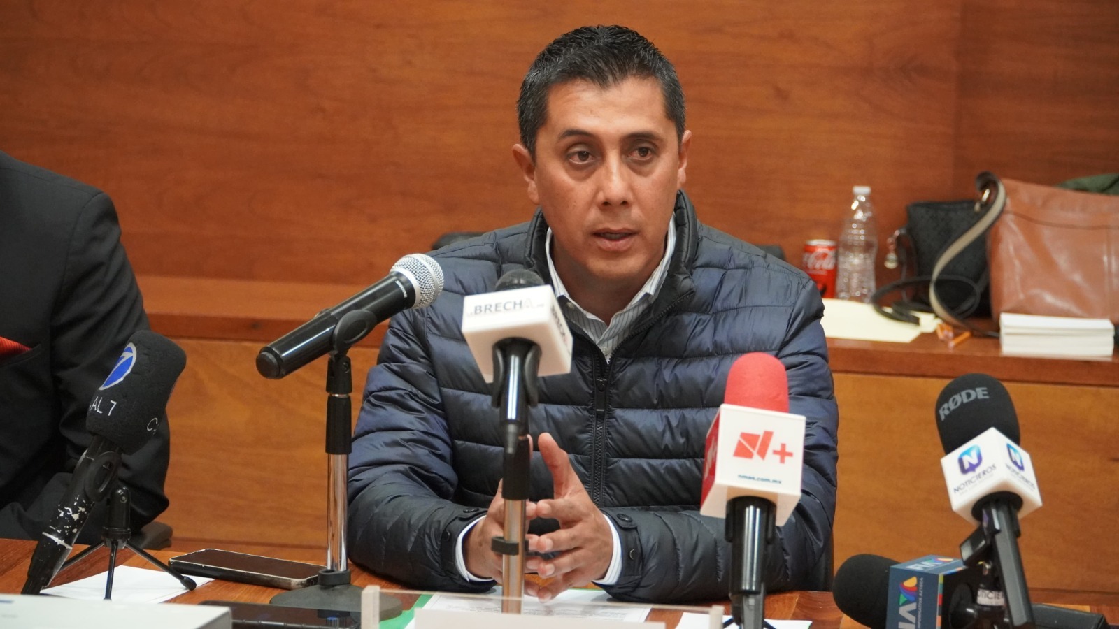 La Comisión Estatal del Agua, exhortó al Interapas a resolver su problemática para garantizar la distribución de agua a los hogares de la zona metropolitana