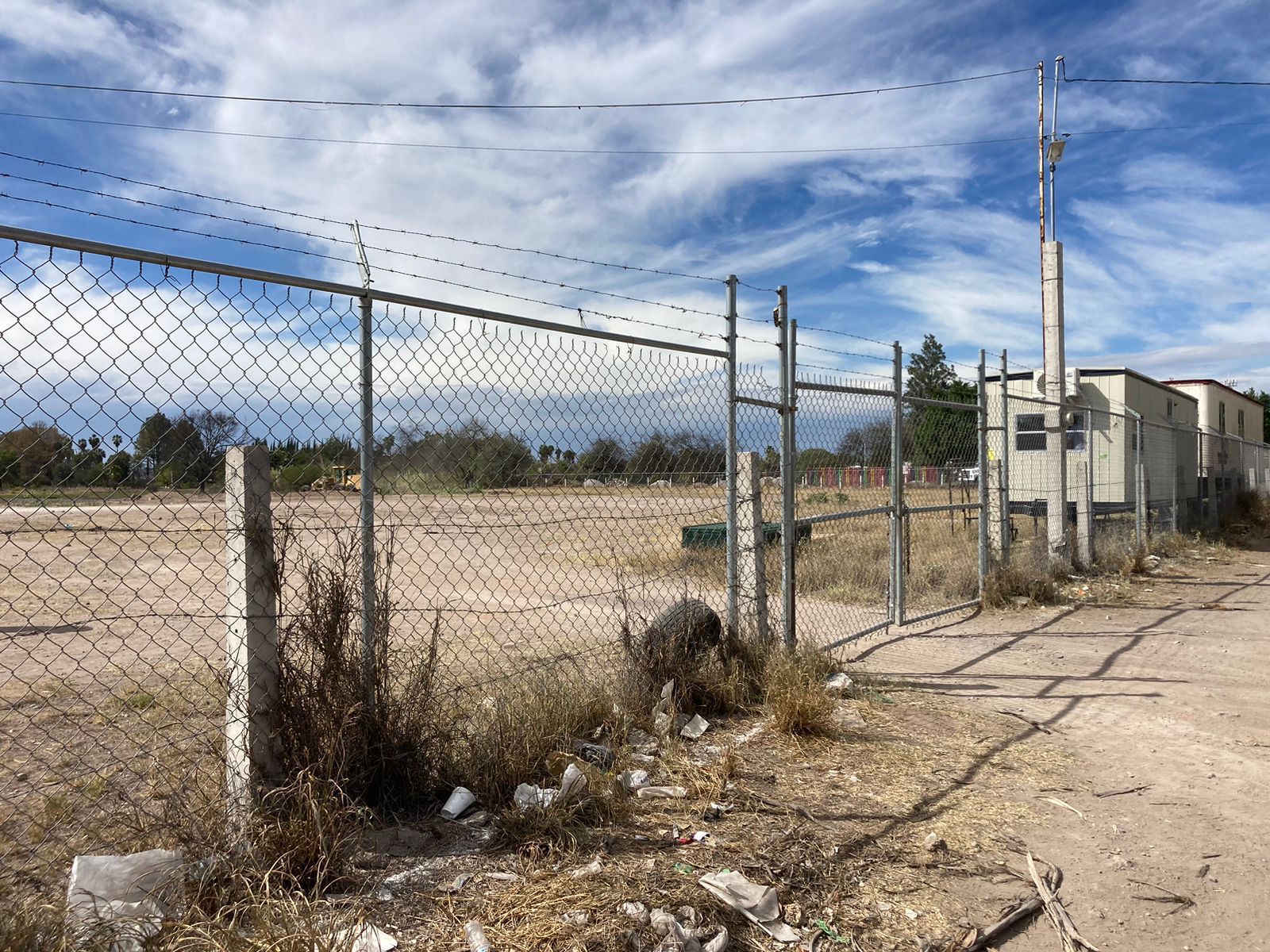 Por conflicto entre sindicatos transportistas, corre peligro la construcción de Soriana en Rioverde