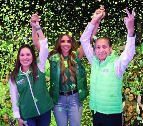 La candidata dijo sentirse  respaldada por la comunidad que se congregó para celebrar el inicio de su campaña