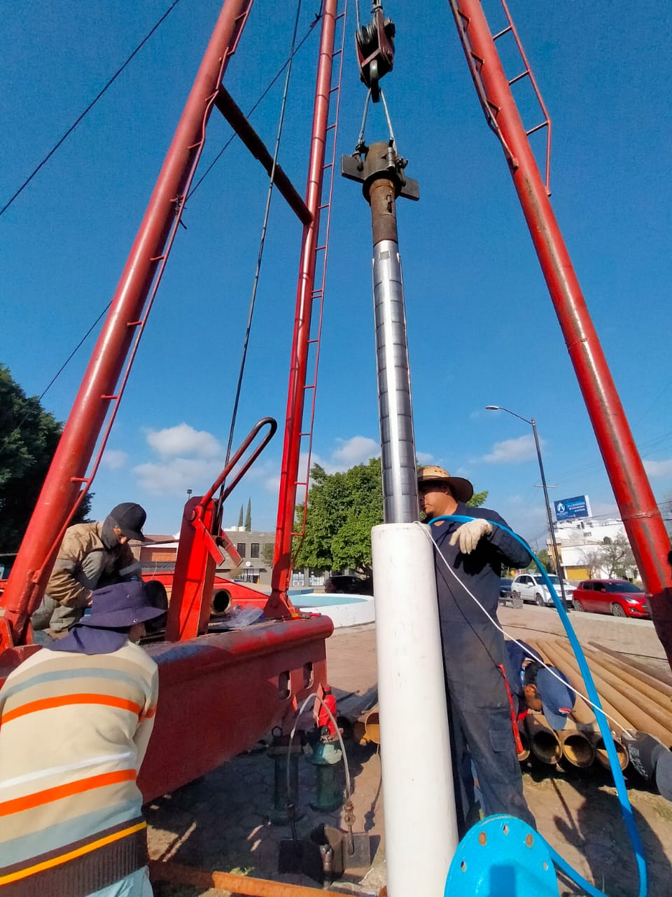 Interapas pone en operación el pozo “Lomas III” que suministra agua a colonias al poniente de la capital.