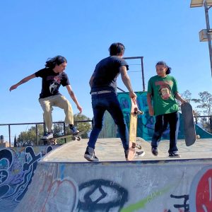 Fomentan deporte urbano con evento de skate en el INPOJUVE