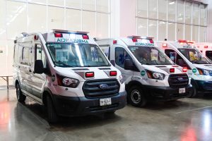 Entregan 23 nuevas ambulancias en SLP