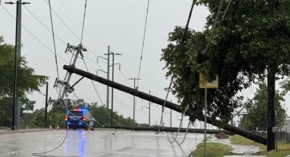 Apagones en Texas: tormentas dejan sin luz a más de 1 millón de usuarios