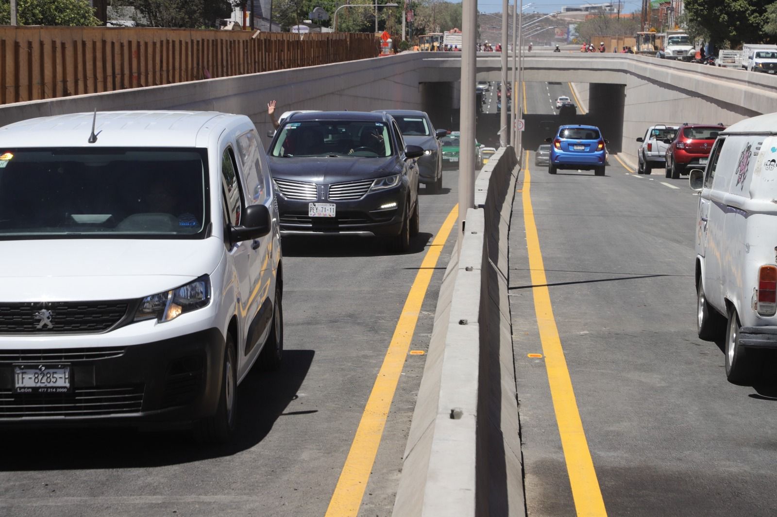 Abren a la circulación el paso inferior de avenida himalaya; continúan las obras en las laterales