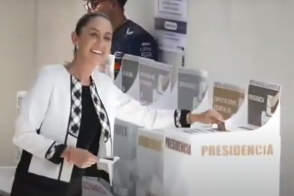 Claudia Sheinbaum ejerce su voto en las elecciones presidenciales