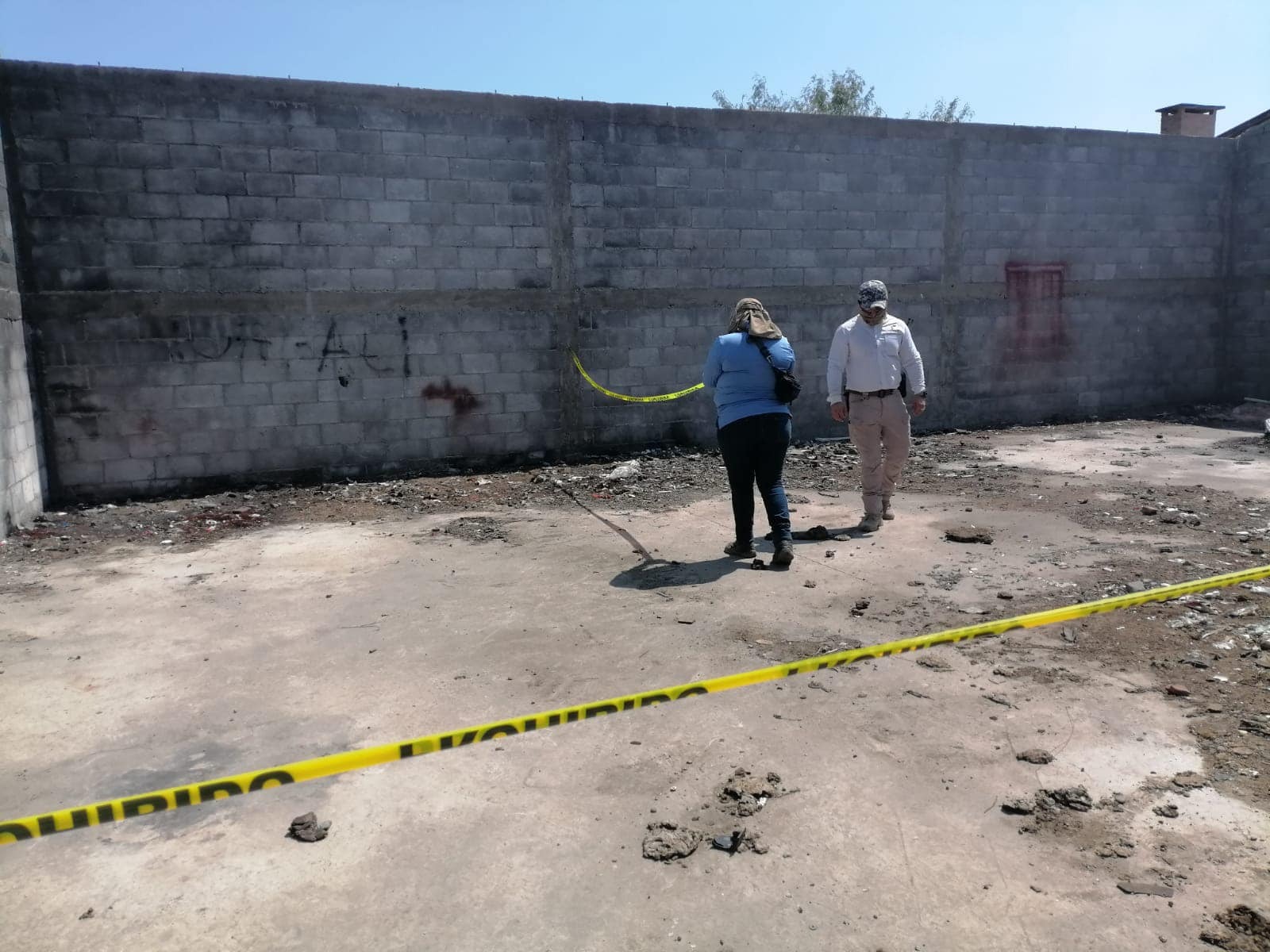 Encuentran al menos 5 cuerpos en fosas clandestina entre SLP y Tamaulipas