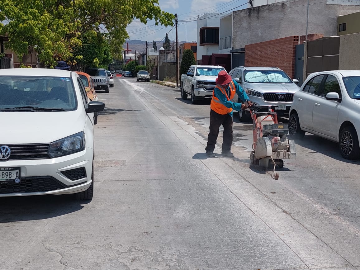 Nuevo Interapas construye alcantarillado sanitario para la calle Humboldt en la colonia del Valle